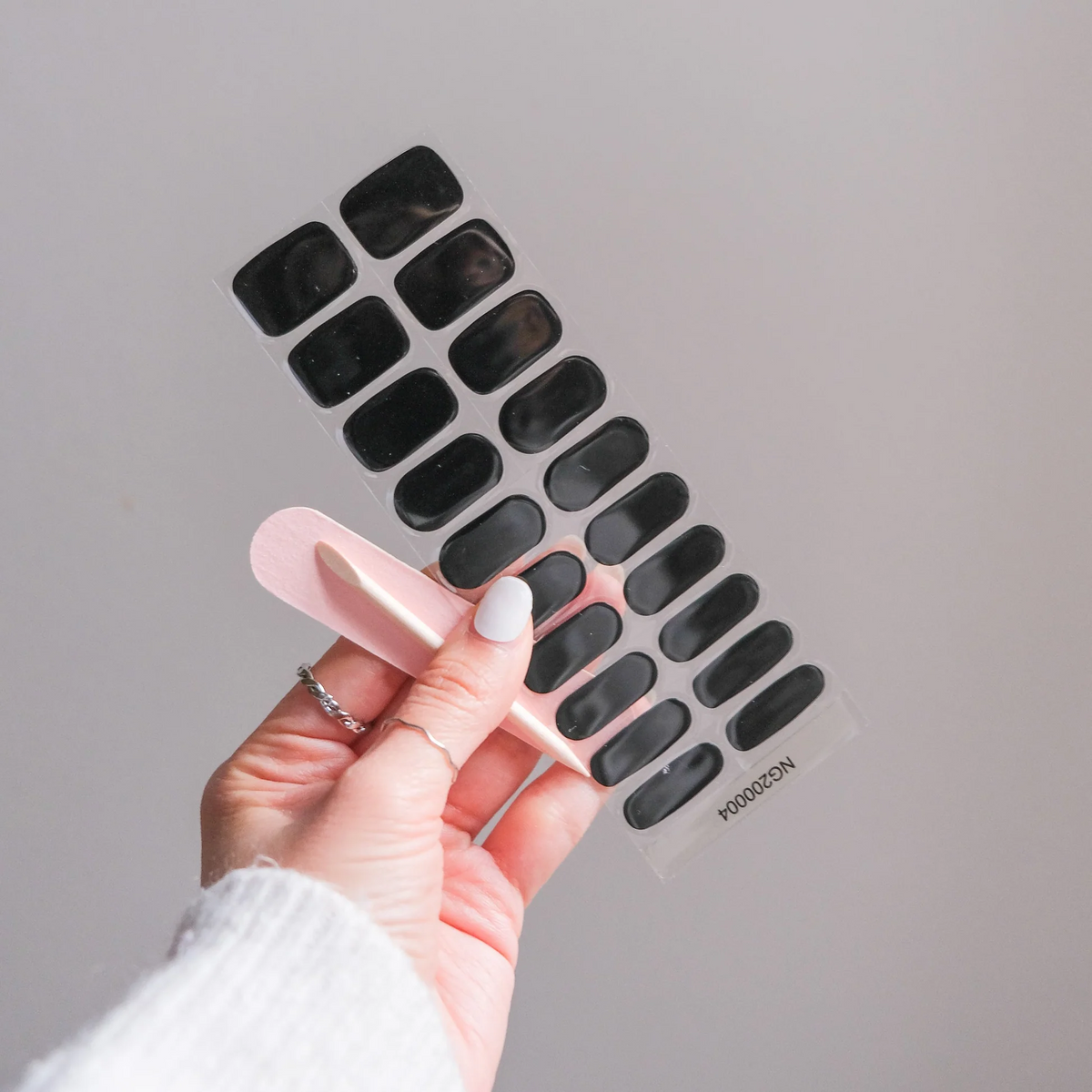OhNailly - Starter Kit - Lampada UV/LED + Smalto Adesivo in Gel | Kit Manicure Fai da Te Completo con Gel Nail Wraps e Accessori per Unghie