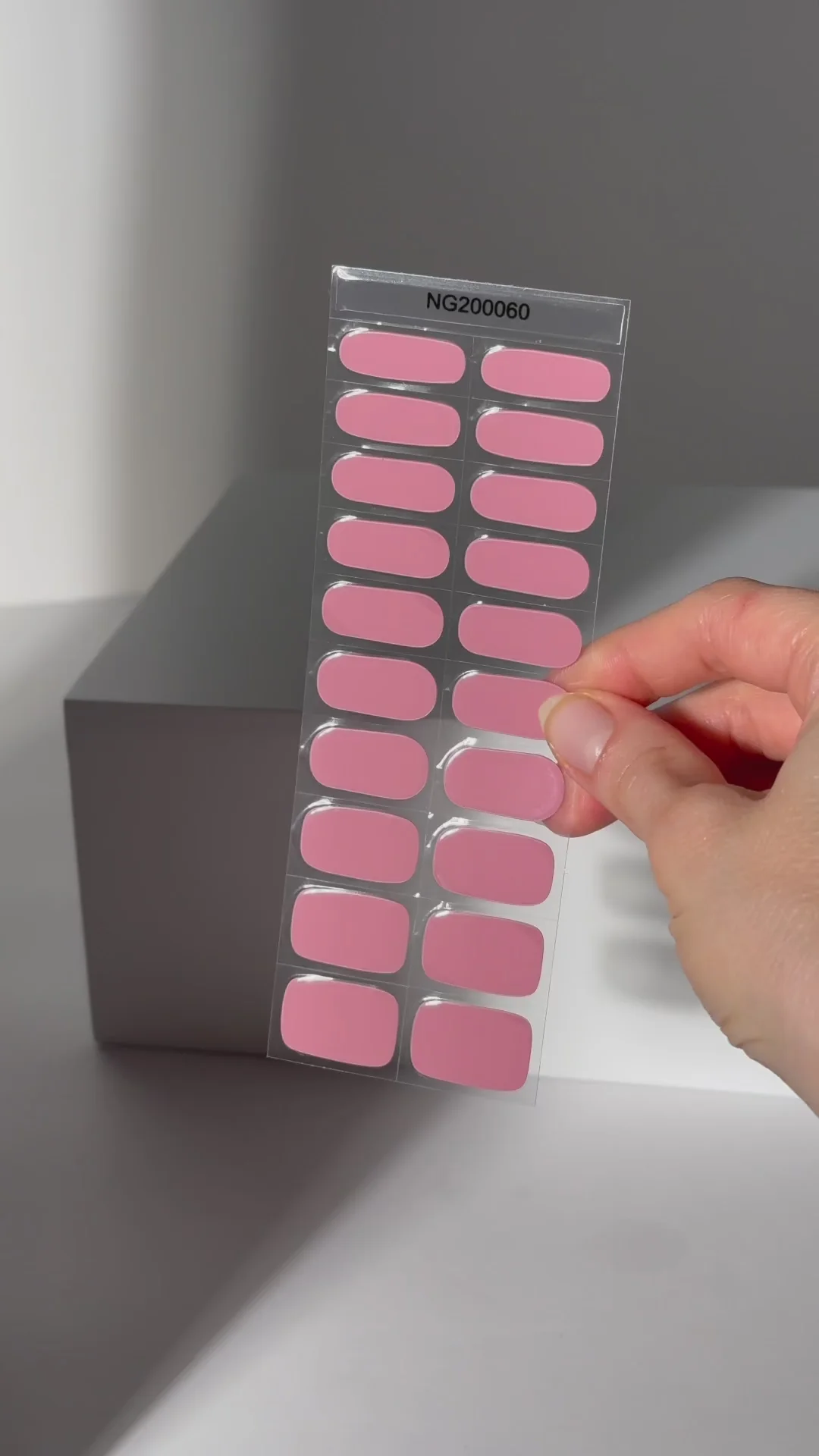 OhNailly - Starter Kit - Lampada UV/LED + Smalto Adesivo in Gel | Kit Manicure Fai da Te Completo con Gel Nail Wraps e Accessori per Unghie