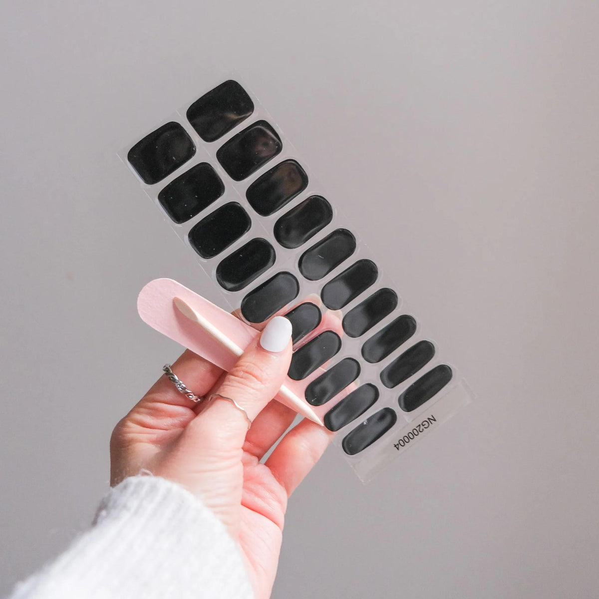 Smalto Semipermanente Adesivo in Gel OhNailly - Nero | Gel Nail Wraps 20 Pezzi | Manicure Fai da Te Veloce